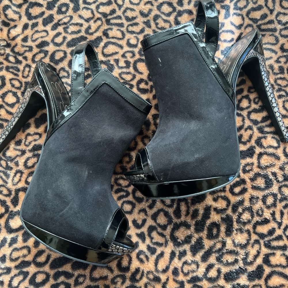 Jessica Simpson black booties. 10 Simply adorable